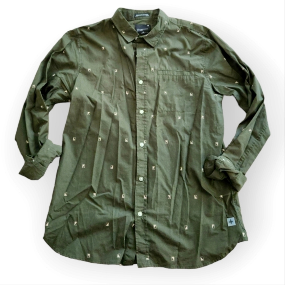 Tavik Beach Button Down Shirt Medium